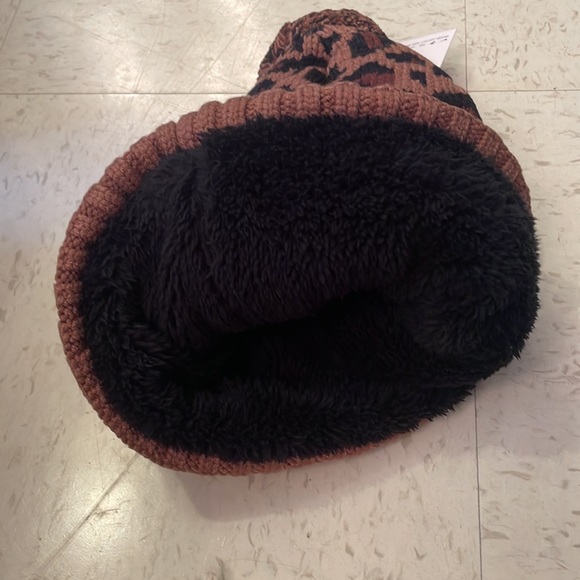 Nike leopard fur beanie NWT - Picture 5 of 6